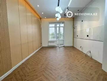 4-комнатная квартира, этаж 3 из 9, 130 м², миниатюра 10