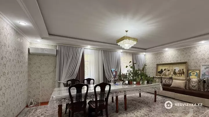 7-комнатная часть дома, 9 соток, 250 м²
