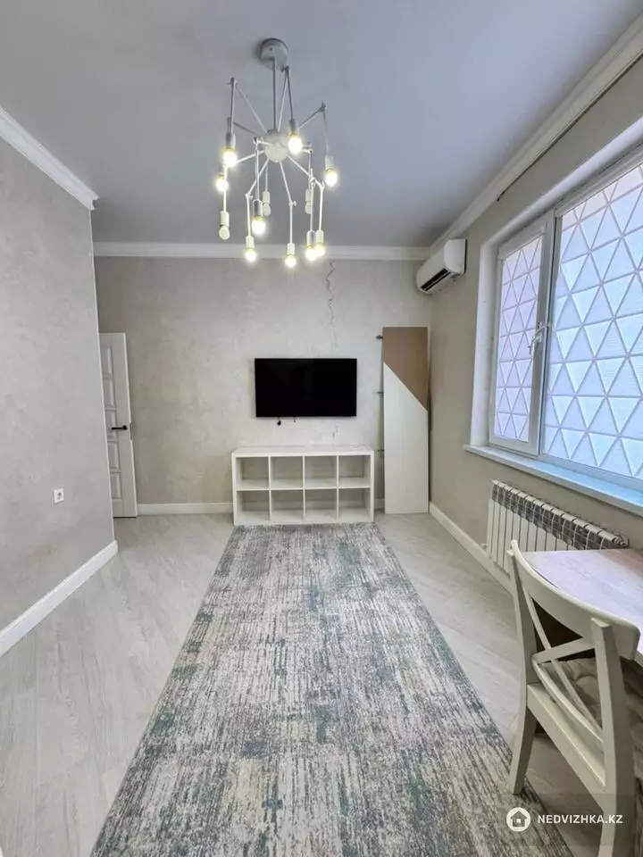 4-комнатная квартира, этаж 9 из 12, 111 м², фотография 3