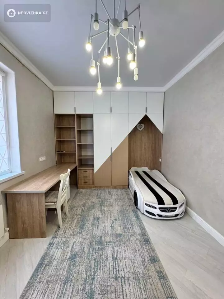 4-комнатная квартира, этаж 9 из 12, 111 м², фотография 4