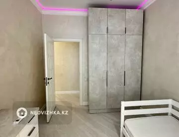 4-комнатная квартира, этаж 9 из 12, 111 м²