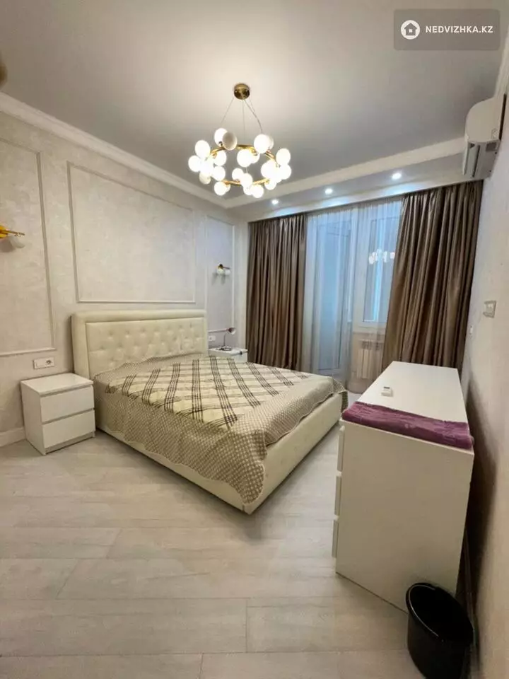 4-комнатная квартира, этаж 9 из 12, 111 м², фотография 2