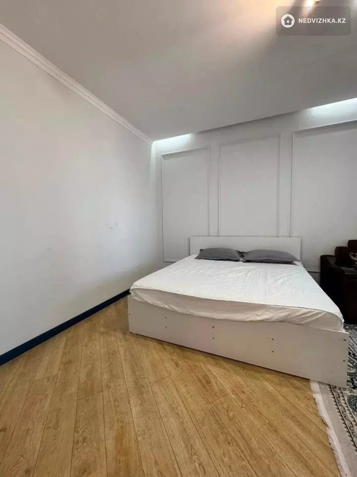 1-комнатная квартира, этаж 10 из 12, 50 м², фотография 3