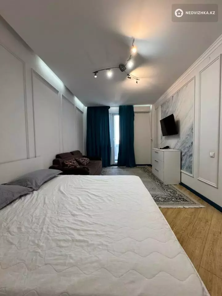 1-комнатная квартира, этаж 10 из 12, 50 м², фотография 4