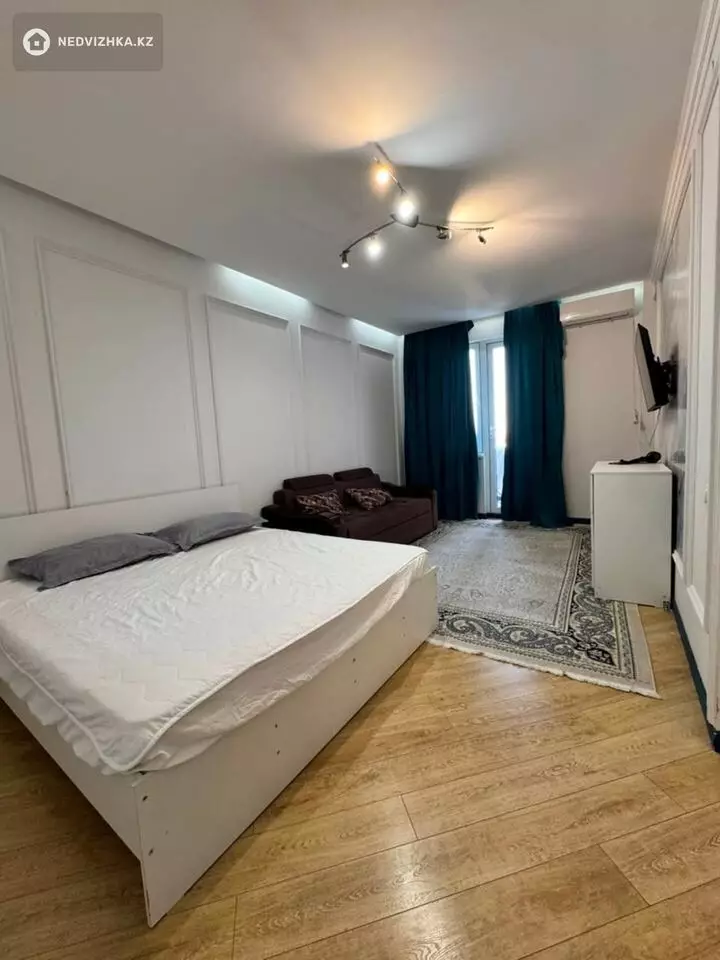 1-комнатная квартира, этаж 10 из 12, 50 м², фотография 5