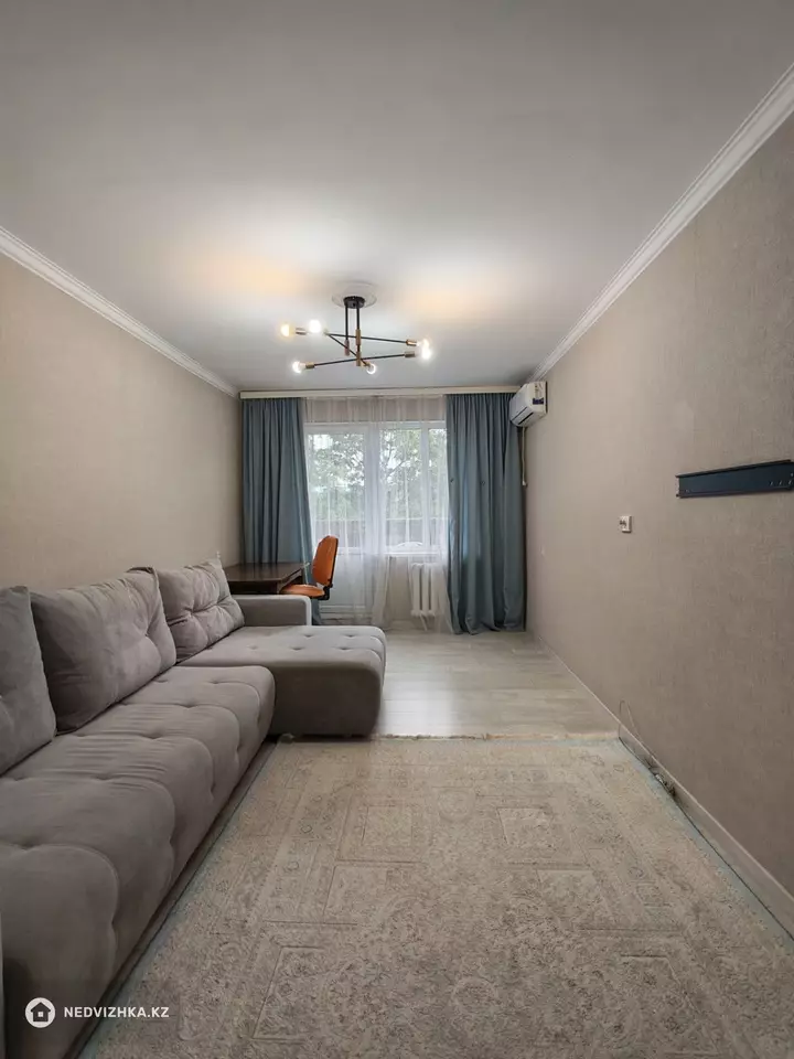 3-комнатная квартира, этаж 4 из 5, 62 м², фотография 3