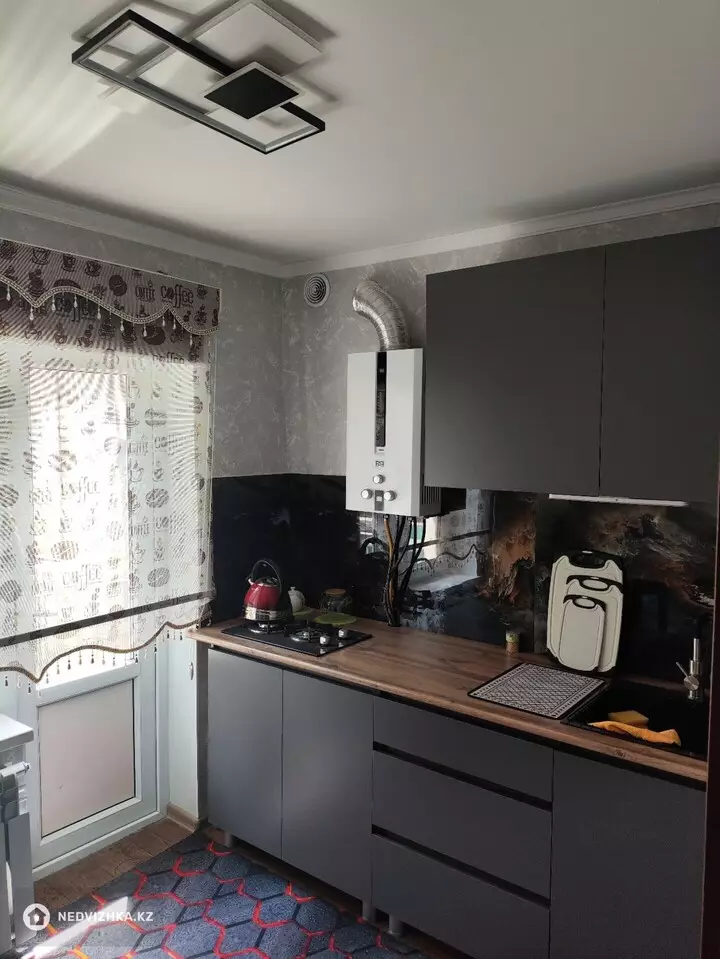 1-комнатная квартира, этаж 4 из 4, 30 м², фотография 3