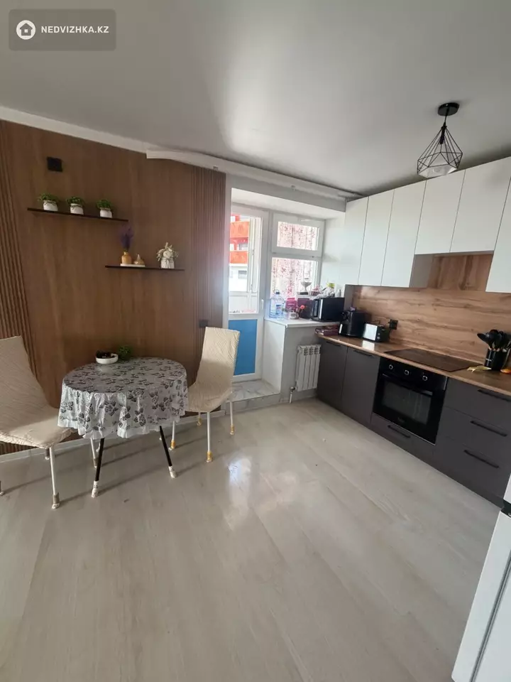 2-комнатная квартира, этаж 7 из 9, 52 м², фотография 2