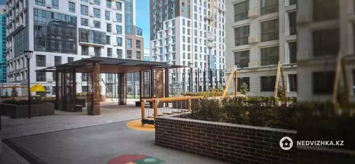3-комнатная квартира, этаж 3 из 21, 93 м², фотография 3