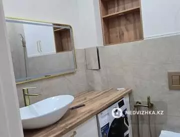 1-комнатная квартира, этаж 11 из 12, 44 м²