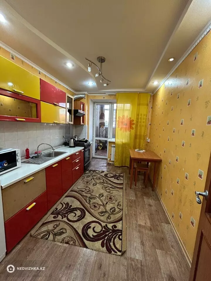 3-комнатная квартира, этаж 3 из 9, 76 м², фотография 3