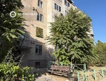 1-комнатная квартира, этаж 4 из 5, 49 м²
