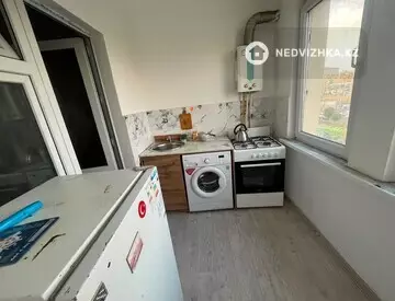 1-комнатная квартира, этаж 4 из 5, 49 м², миниатюра 11