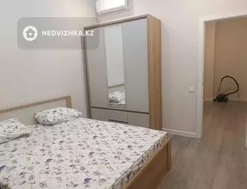 3-комнатная квартира, этаж 15 из 16, 70 м², Посуточно