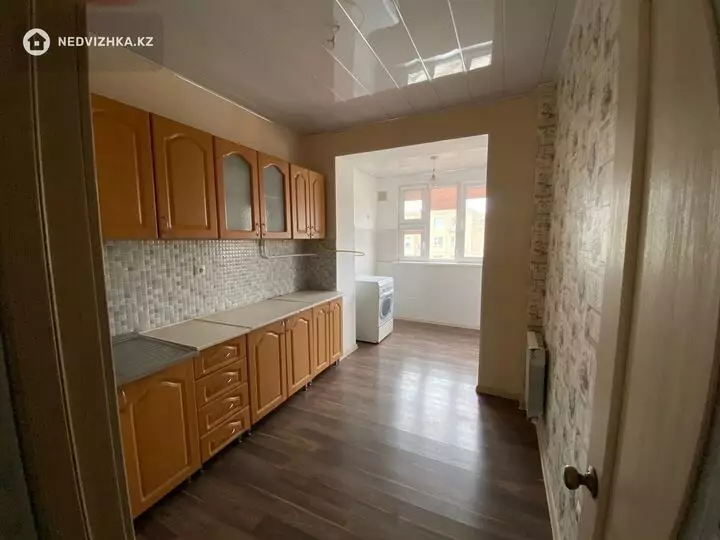 3-комнатная квартира, этаж 4 из 5, 73 м², фотография 5