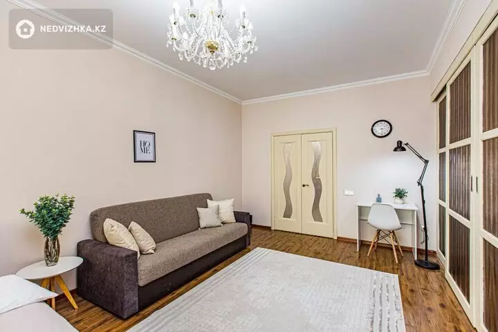 3-комнатная квартира, этаж 4 из 17, 75 м², Посуточно, фотография 4