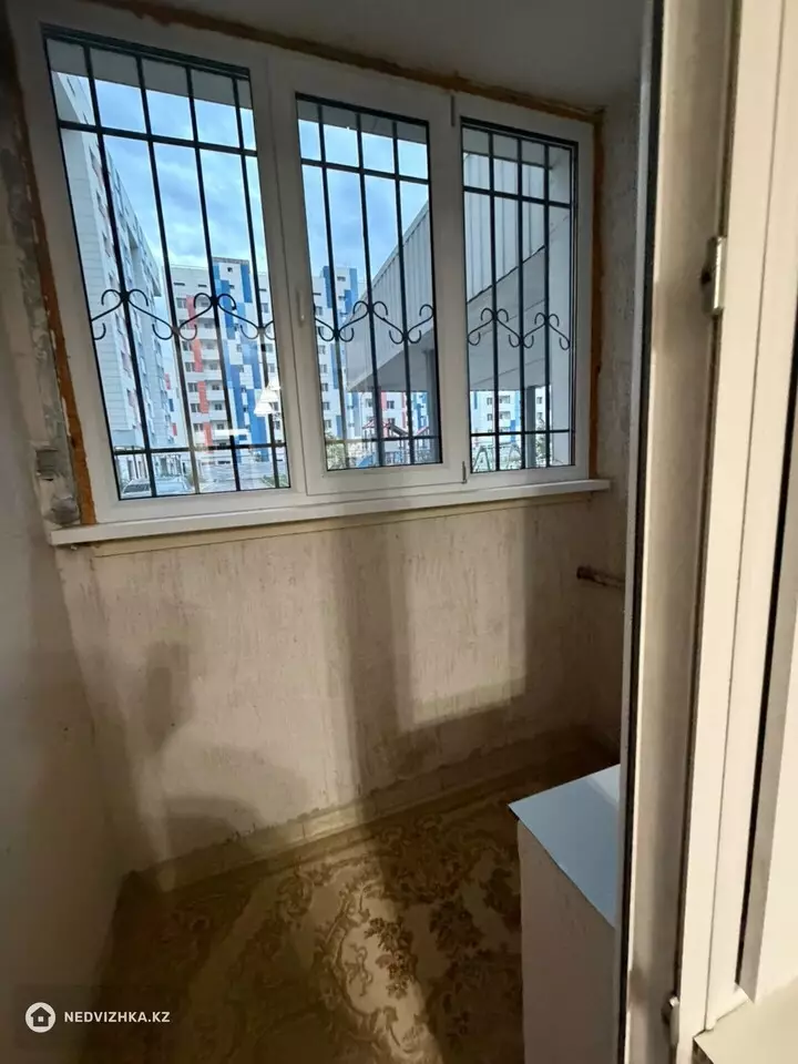 1-комнатная квартира, этаж 1 из 9, 40 м², На длительный срок, фотография 4