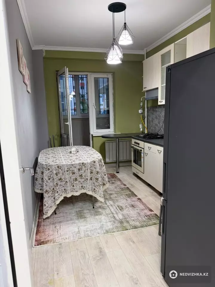 1-комнатная квартира, этаж 1 из 9, 40 м², На длительный срок, фотография 5