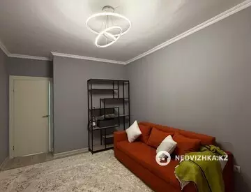 1-комнатная квартира, этаж 1 из 9, 40 м², На длительный срок