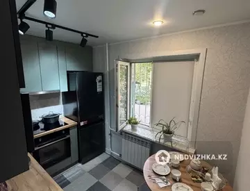 2-комнатная квартира, этаж 1 из 5, 45 м², Посуточно