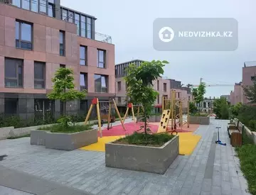 4-комнатная квартира, этаж 2 из 4, 134 м²