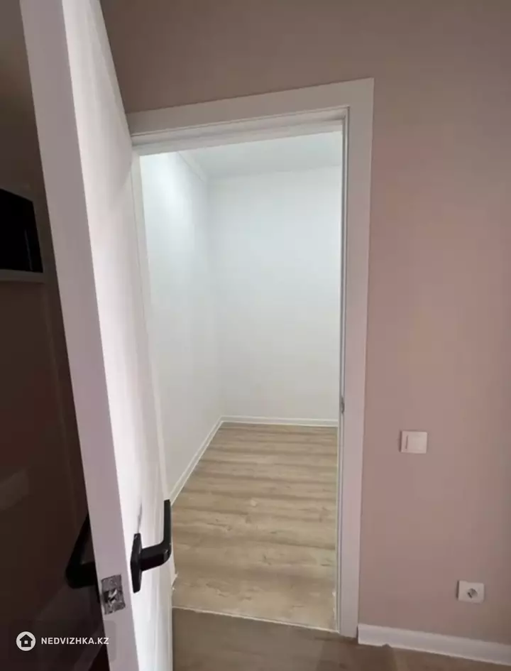 1-комнатная квартира, этаж 2 из 5, 42 м², фотография 2