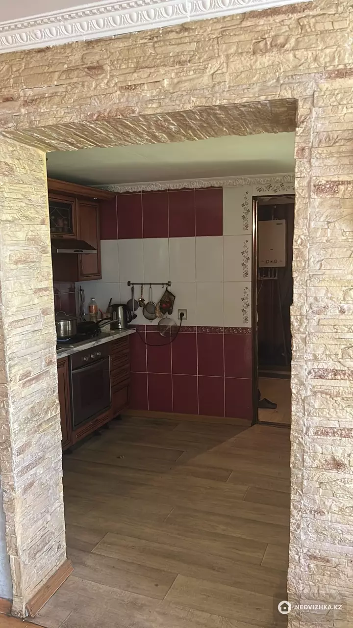 4-комнатный дом, 9.4 соток, 180 м², фотография 2