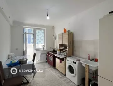 3-комнатная квартира, этаж 2 из 9, 81 м², миниатюра 8