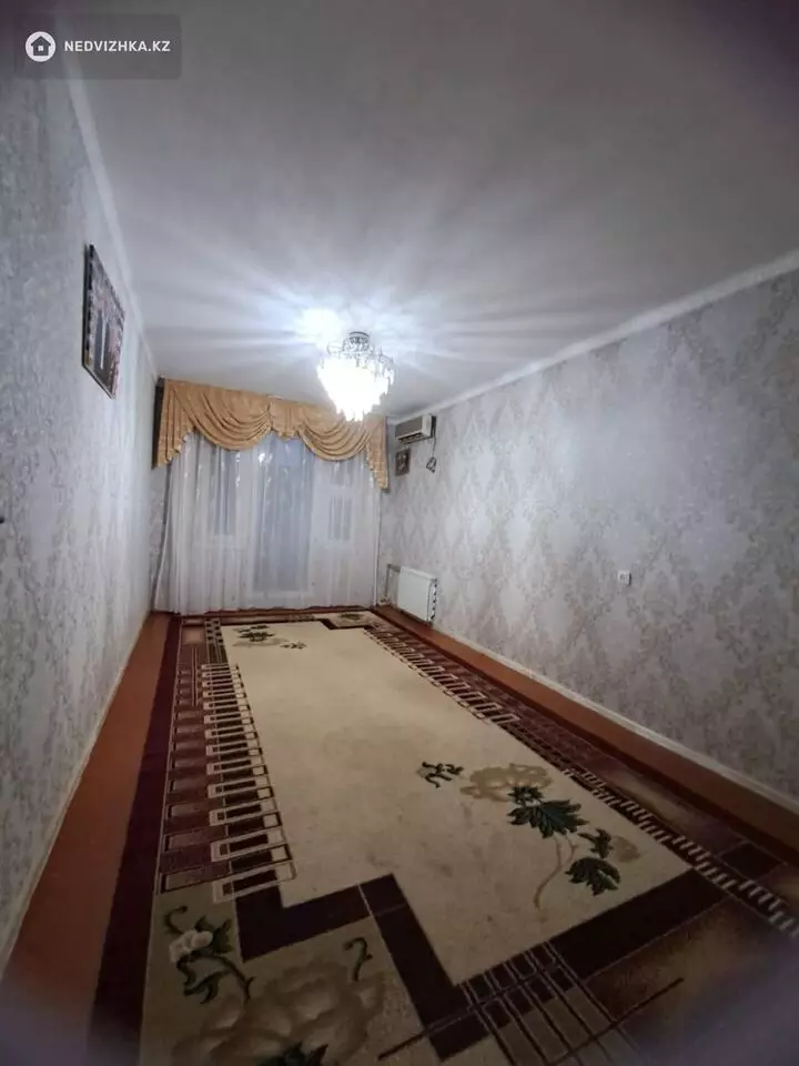 4-комнатная квартира, этаж 5 из 5, 105 м², фотография 3