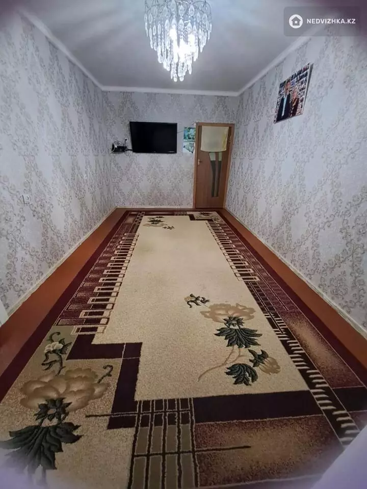 4-комнатная квартира, этаж 5 из 5, 105 м², фотография 2