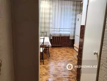 2-комнатная квартира, этаж 2 из 5, 56 м², миниатюра 1