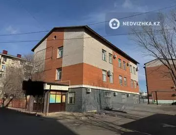 Офис, Склад и др., 3 этажа, 689 м²