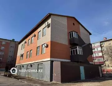 кеңселер, қоймалар т.б., 3 қабат, 689 м², 6-нобай