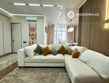 3-комнатная квартира, этаж 3 из 3, 100 м²