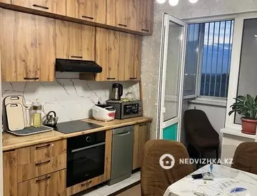 3-комнатная квартира, этаж 8 из 12, 71 м², миниатюра 10
