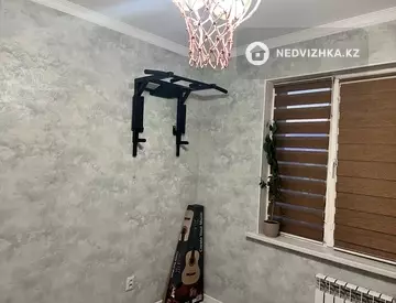 3-комнатная квартира, этаж 8 из 12, 71 м², миниатюра 12