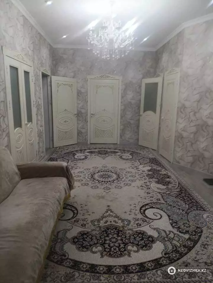 5-комнатный дом, 8 соток, 8 м²