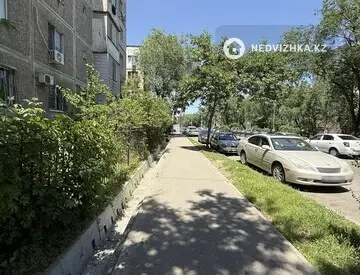 3-комнатная квартира, этаж 2 из 5, 70 м², миниатюра 1