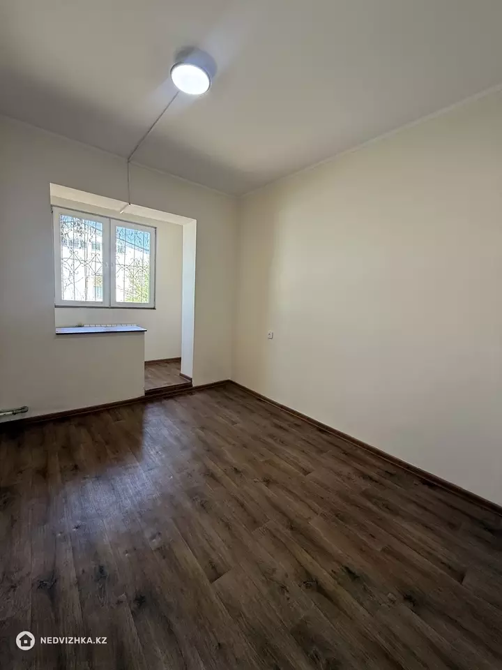 3-комнатная квартира, этаж 2 из 5, 70 м², фотография 4