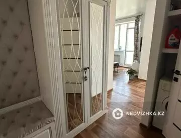 2-комнатная квартира, этаж 11 из 12, 60 м², миниатюра 1