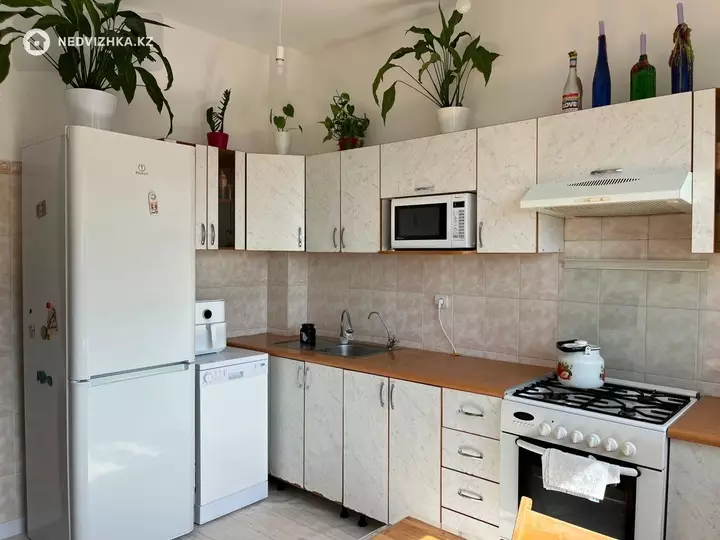 3-комнатная квартира, этаж 9 из 9, 75 м², 4-фотосурет