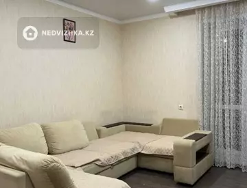 1-комнатная квартира, этаж 3 из 5, 52 м², На длительный срок