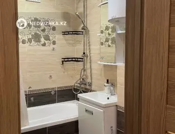 1-комнатная квартира, этаж 3 из 5, 52 м², На длительный срок