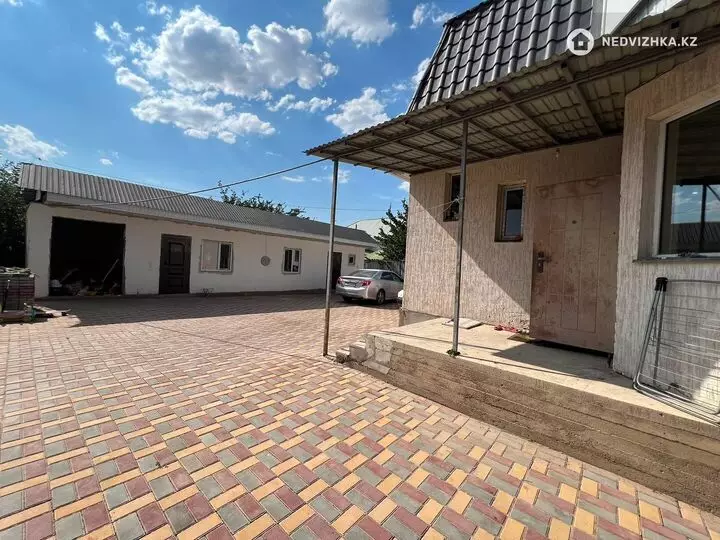 3-комнатный дом, 6 соток, 180 м², фотография 3