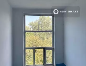4-комнатная квартира, этаж 5 из 5, 77 м²