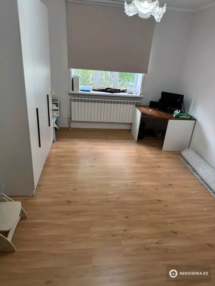 5-комнатный дом, 10 соток, 320 м², фотография 4