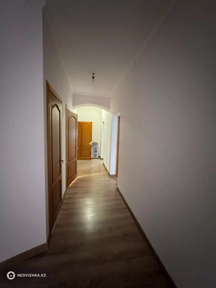 5-комнатный дом, 10 соток, 320 м², фотография 5