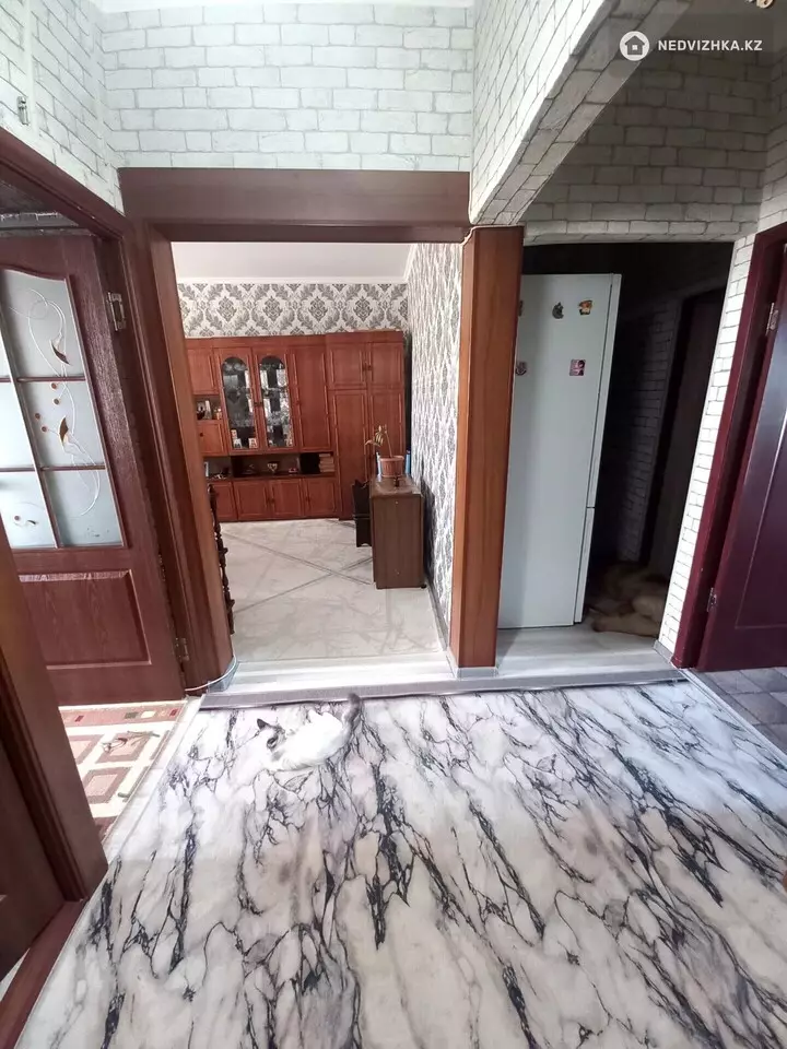 3-комнатная квартира, этаж 5 из 5, 68 м², фотография 4
