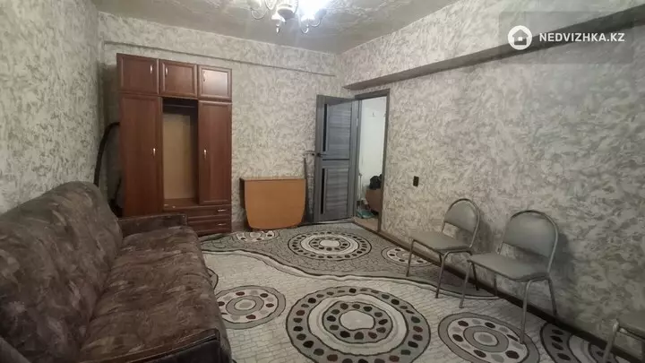1-комнатная квартира, этаж 3 из 5, 33 м², фотография 2