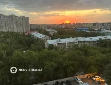 1-комнатная квартира, этаж 9 из 12, 42 м², Посуточно